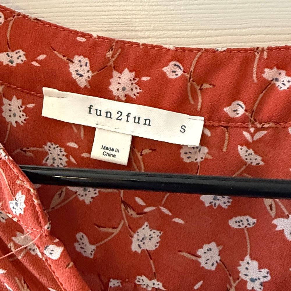 Fun 2 Fun Red Floral Blouse - Picture 2 of 3